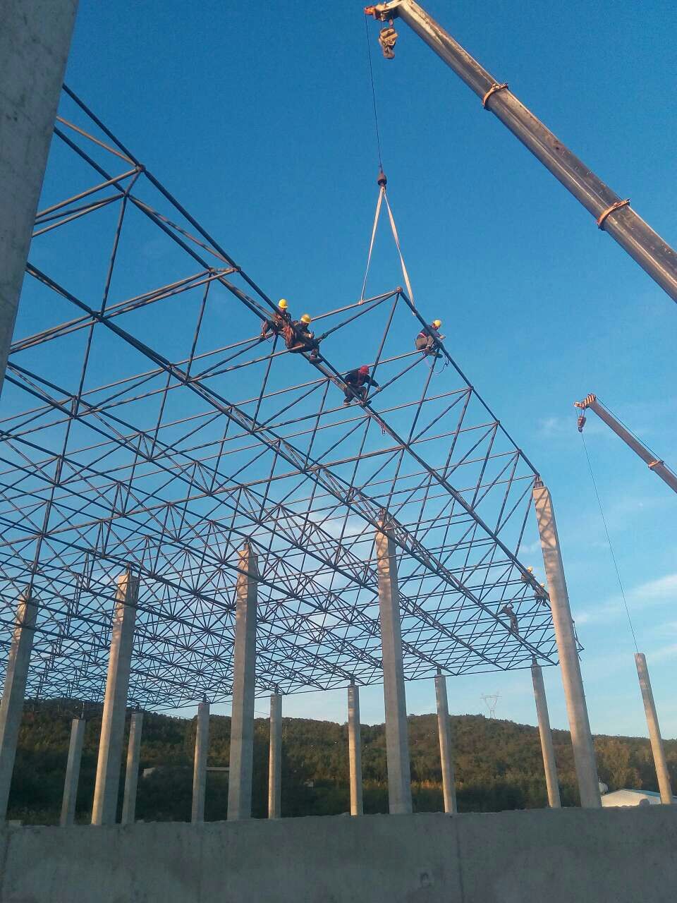 灯塔物流园网架